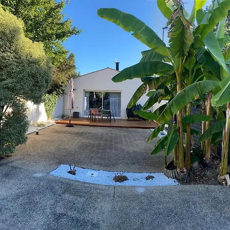 Maison Calme Avec Grande Et Salon, Proche Centre Village & Parc Aytré